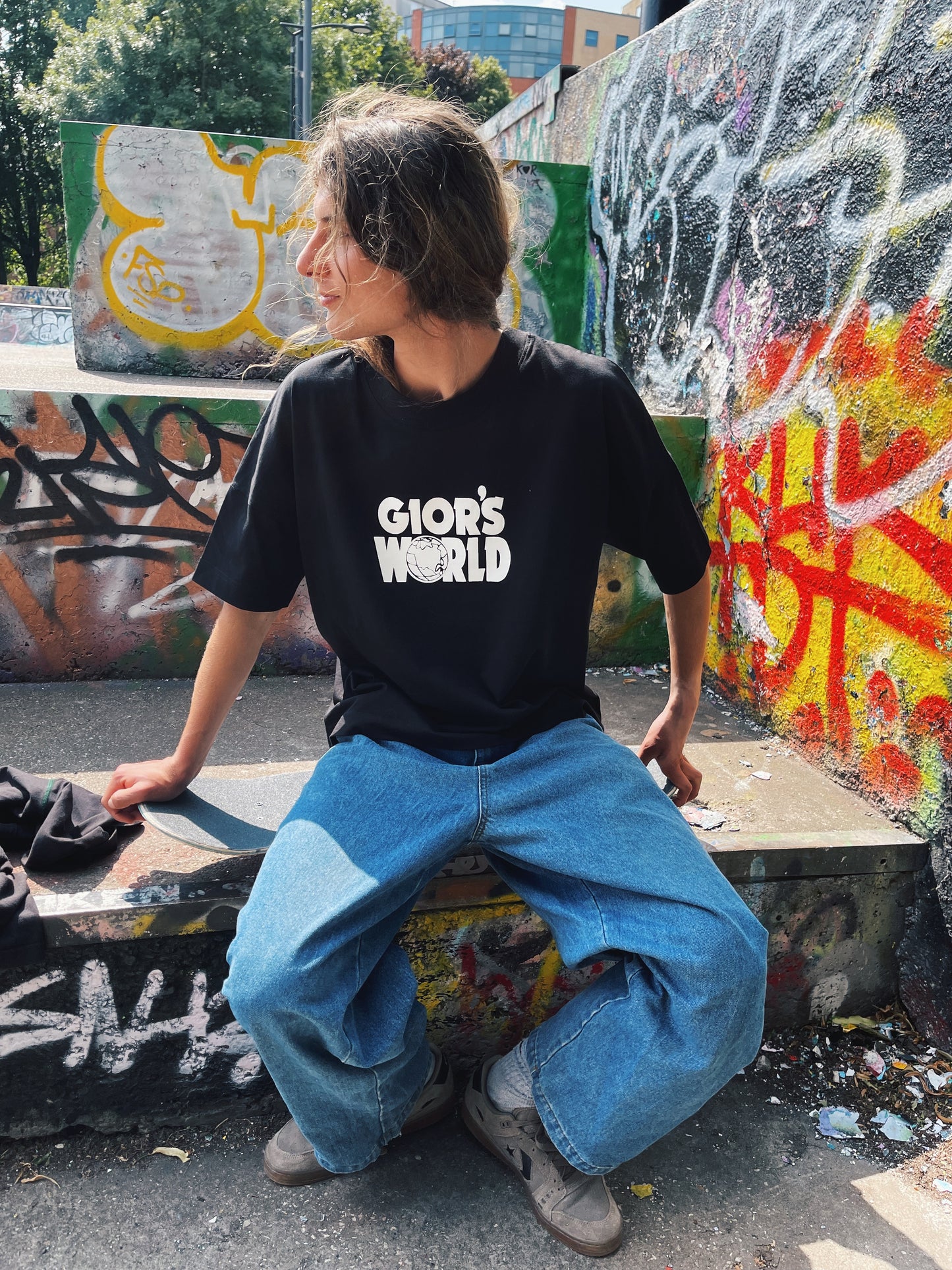 GIOR’S WORLD BLACK T-SHIRT
